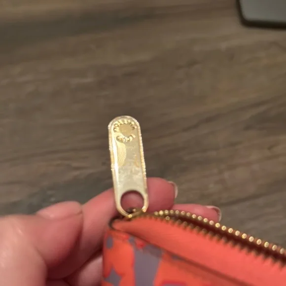 Louis Vuitton Peach and Gray Wallet - Picture 4 of 15